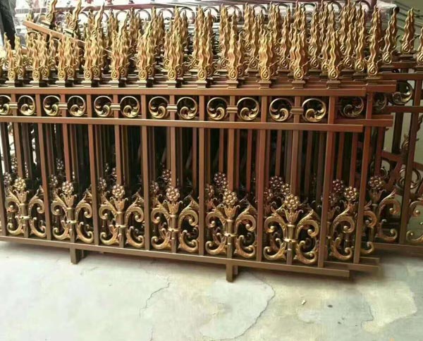 鋁藝護(hù)欄有哪些常見的應(yīng)用？